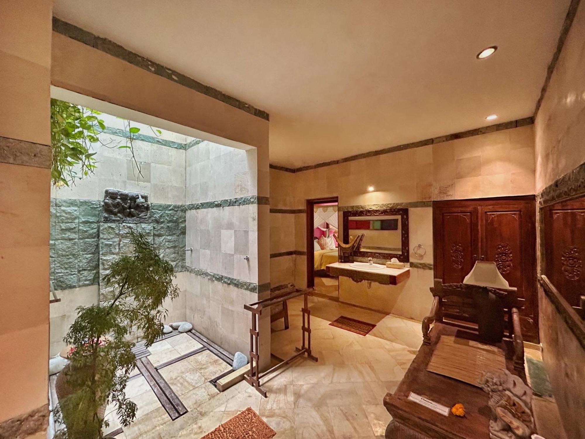 The Chand - A Hidden Gem In Petitenget Villa *
